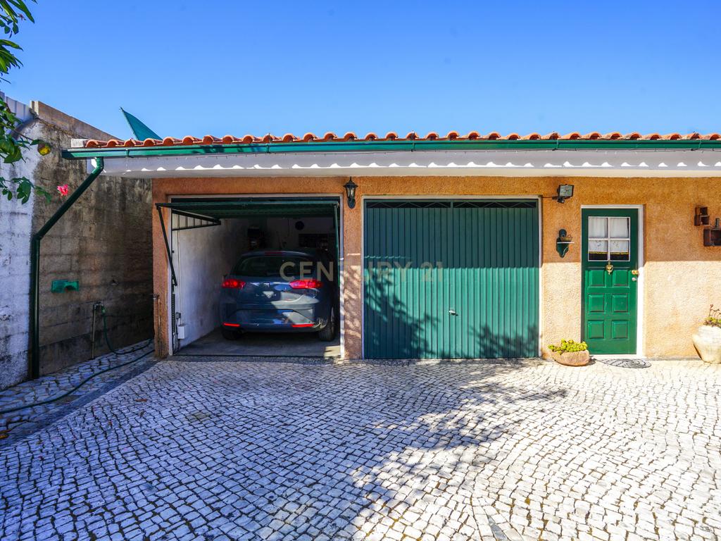 Casa Isolada em Coimbra com 5 Quartos e 4 Casas de Banho - Image 44
