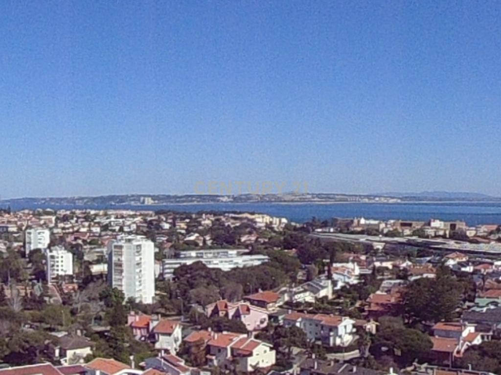 Penthouse T5 garagem Box 2 carros Torres das Palmeiras Oeiras - Image 2