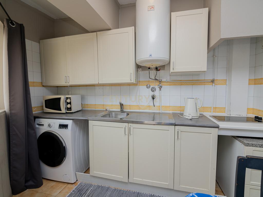 NÃO PERCA ESTA GRANDE OPORTUNIDADE! FANTÁSTICO APARTAMENTO T1 ESPAÇOSO EM CONDOMINIO FECHADO COM AMPLA VARANDA, PISCINA, RECEPÇÃO E SEGURANÇA 24H A PASSOS DA PRAIA! - Image 18