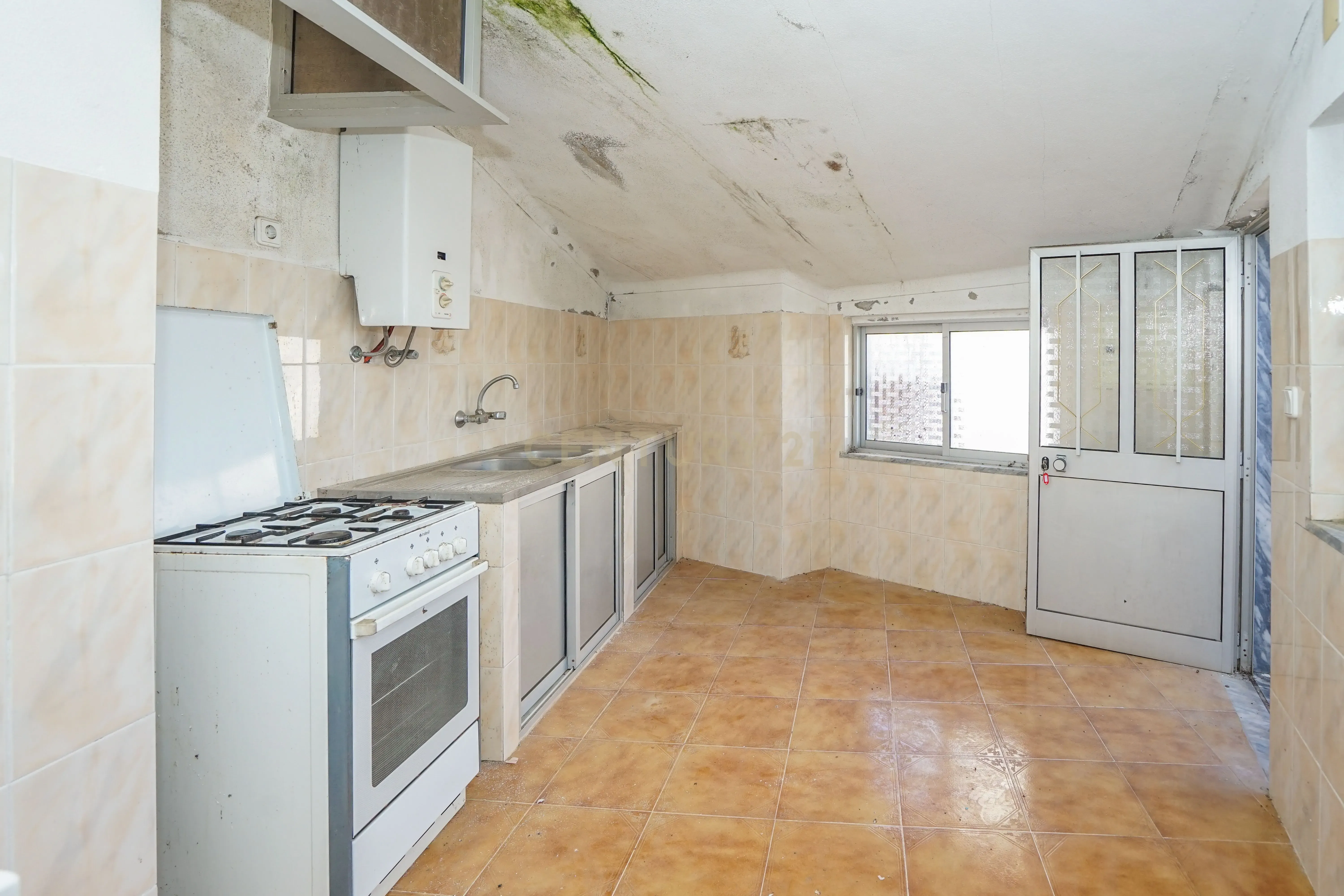 Moradia T2 - Alvares, Góis - Image 4
