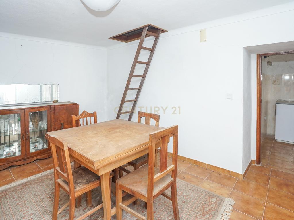 Moradia T2 - Alvares, Góis - Image 1
