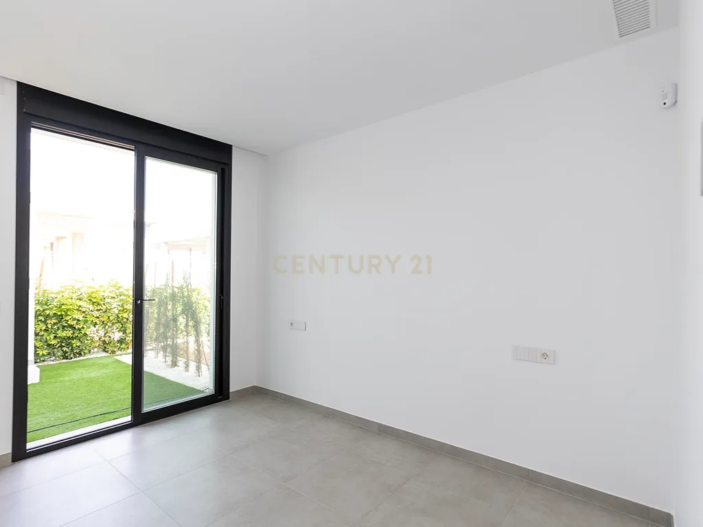 Descubra a Vida de Luxo na El Albir - Image 32