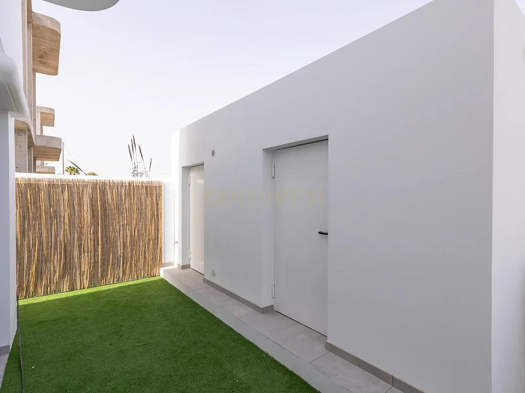 Descubra a Vida de Luxo na El Albir - Image 39