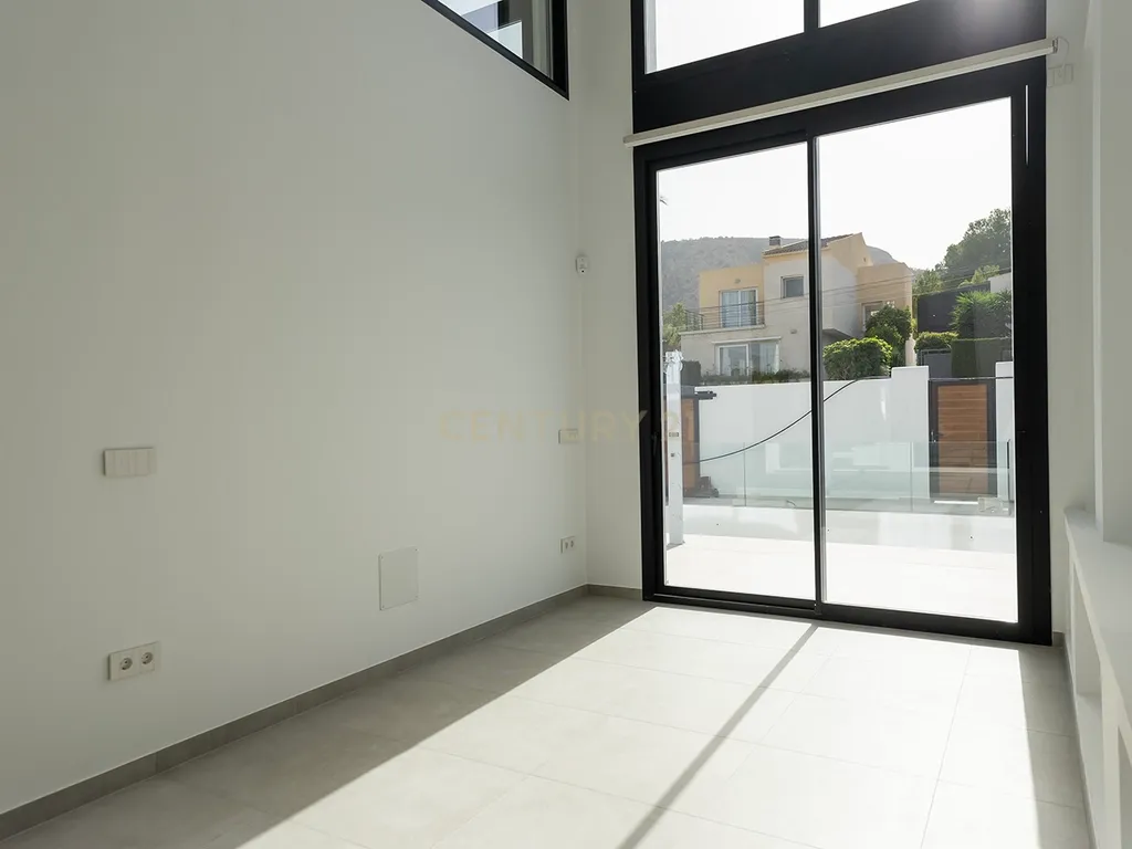 Descubra a Vida de Luxo na El Albir - Image 19