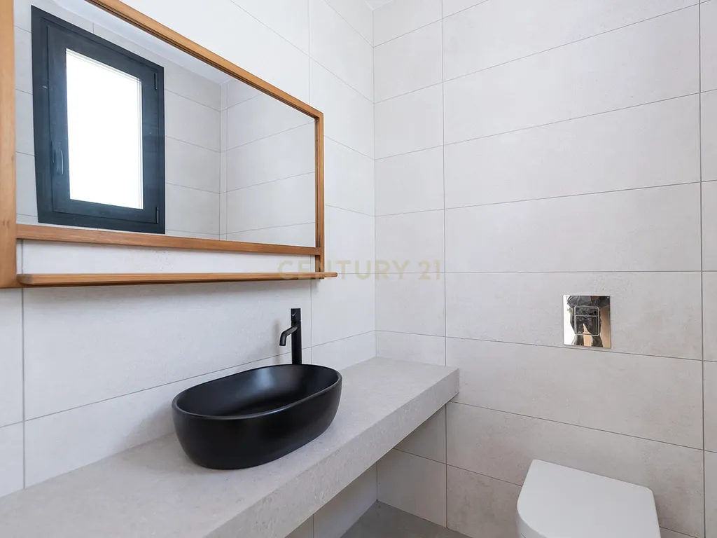 Descubra a Vida de Luxo na El Albir - Image 23