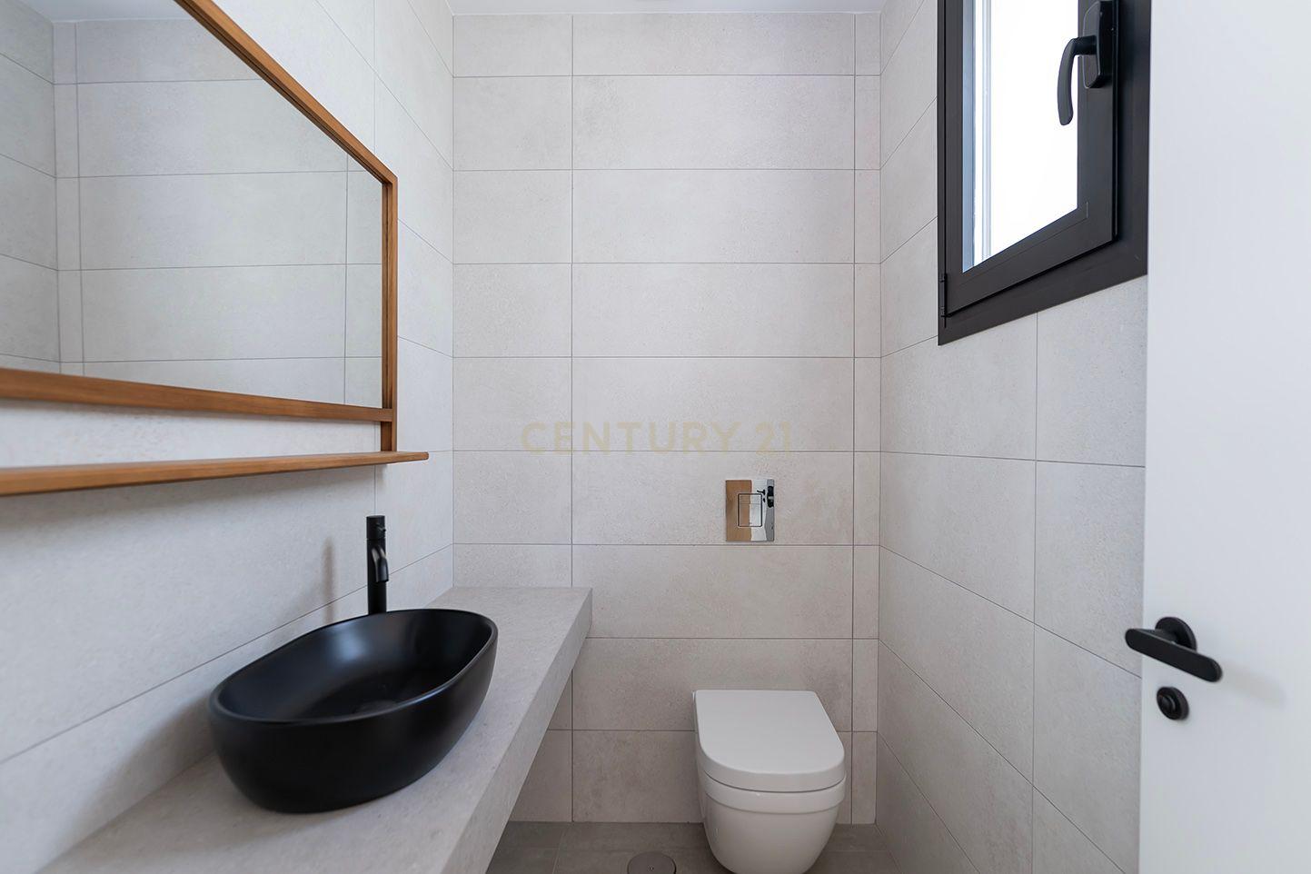 Descubra a Vida de Luxo na El Albir - Image 24