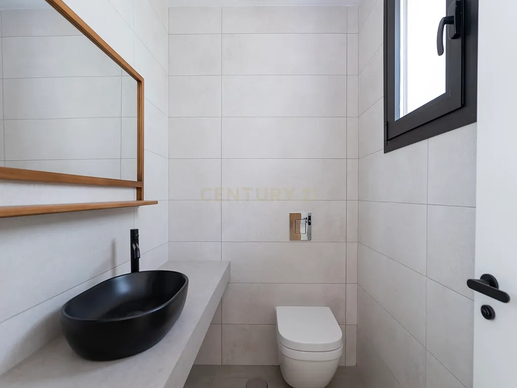 Descubra a Vida de Luxo na El Albir - Image 24