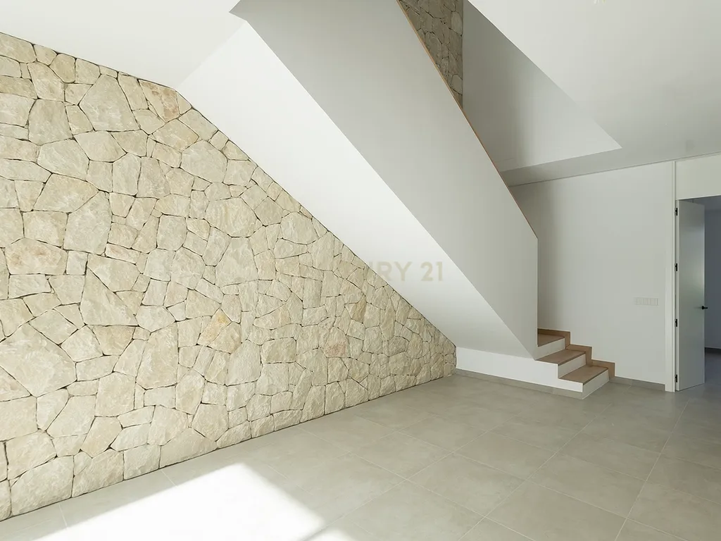Descubra a Vida de Luxo na El Albir - Image 28