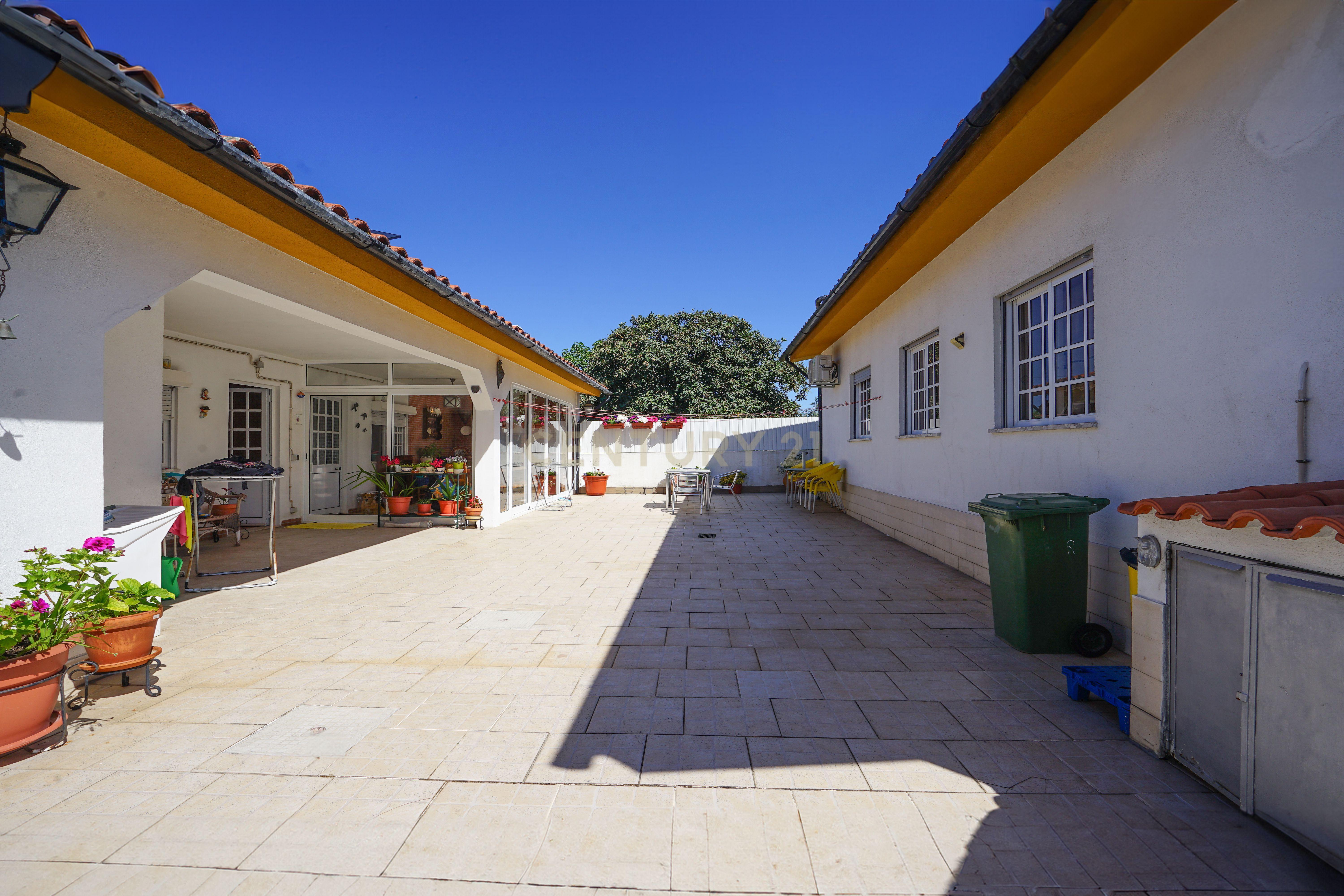 Moradia T4 - Miranda do Corvo - Image 41