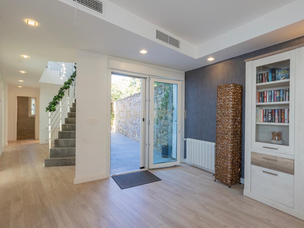 undefined - Image 10