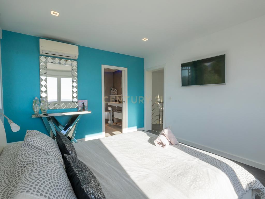 undefined - Image 15