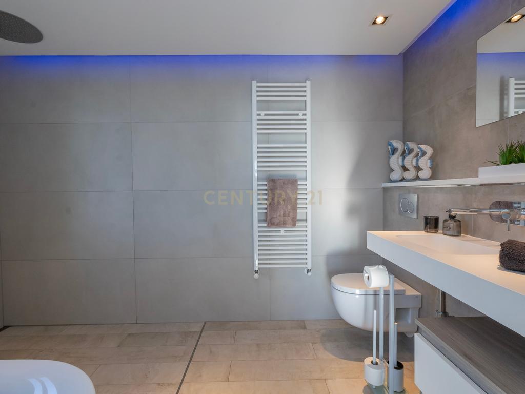 undefined - Image 16