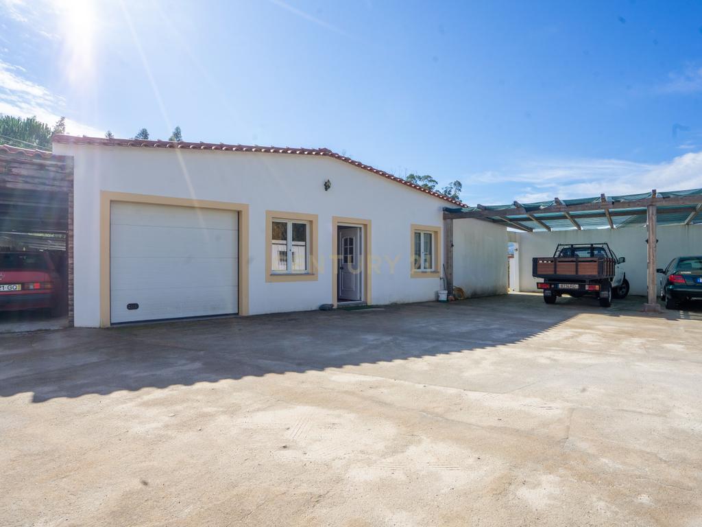 Moradia T3 , Moradia T2 e Moradia T3+2 com piscina, terreno, garagem r alojamento Local Gois - Image 9