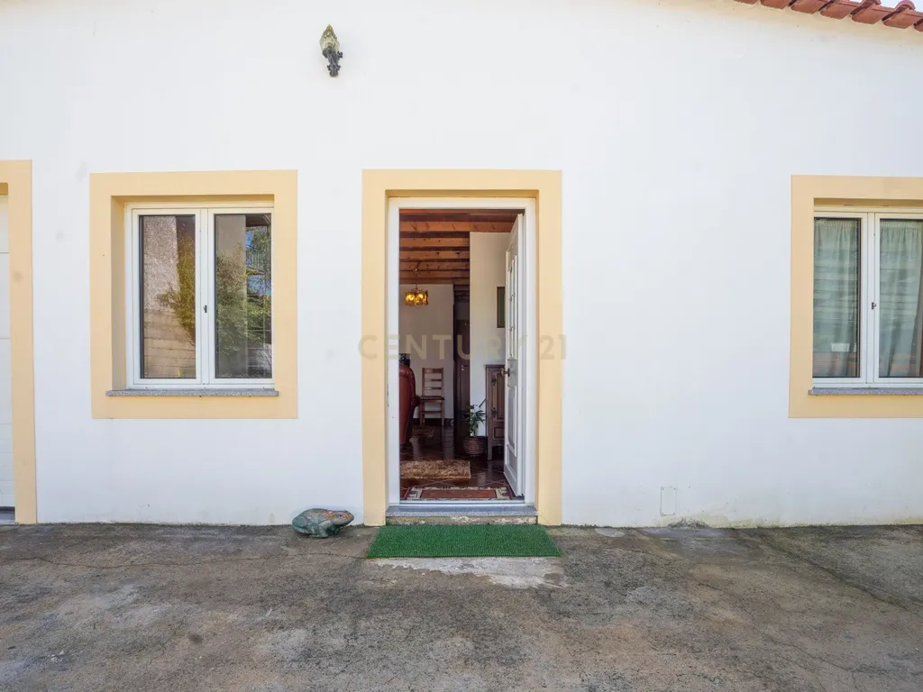 Moradia T3 , Moradia T2 e Moradia T3+2 com piscina, terreno, garagem r alojamento Local Gois - Image 11