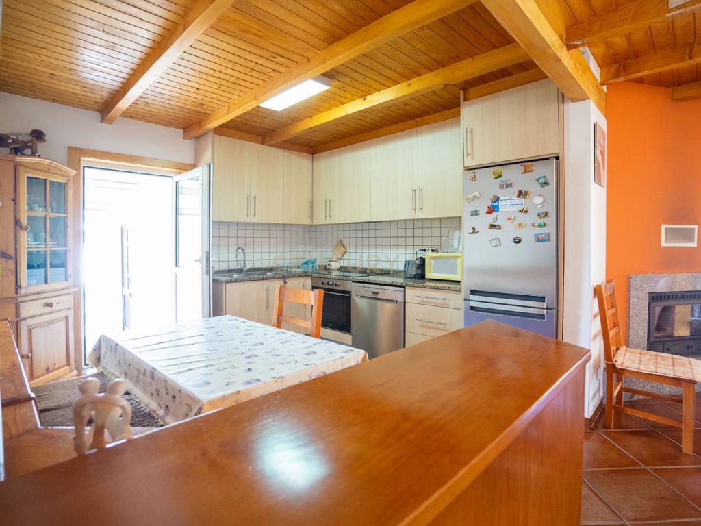 Moradia T3 , Moradia T2 e Moradia T3+2 com piscina, terreno, garagem r alojamento Local Gois - Image 21