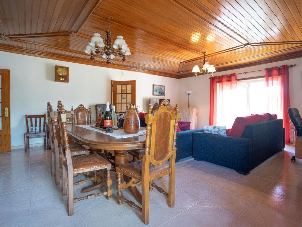 Moradia T3 , Moradia T2 e Moradia T3+2 com piscina, terreno, garagem r alojamento Local Gois - Image 60