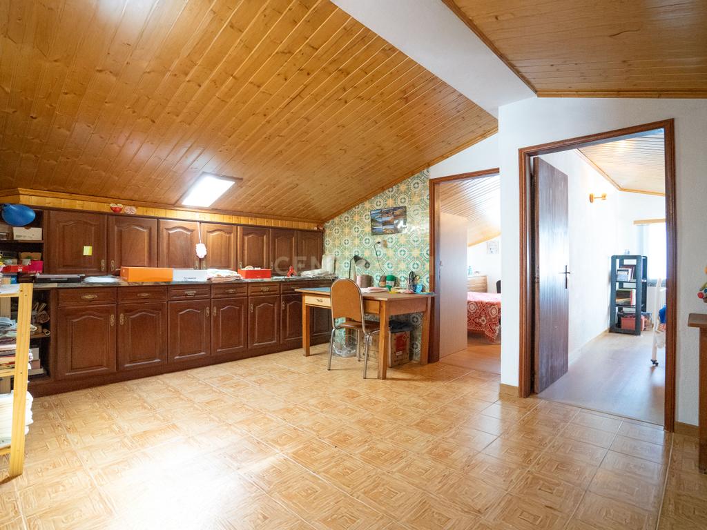 Moradia T3 , Moradia T2 e Moradia T3+2 com piscina, terreno, garagem r alojamento Local Gois - Image 71