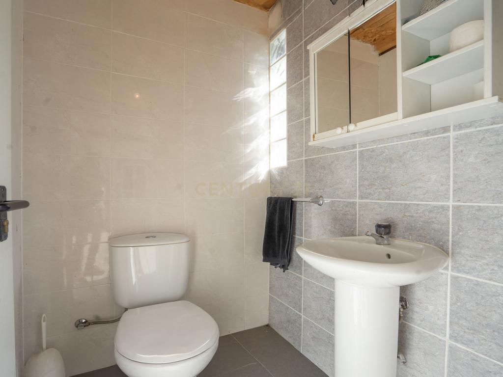 Moradia T3 , Moradia T2 e Moradia T3+2 com piscina, terreno, garagem r alojamento Local Gois - Image 76