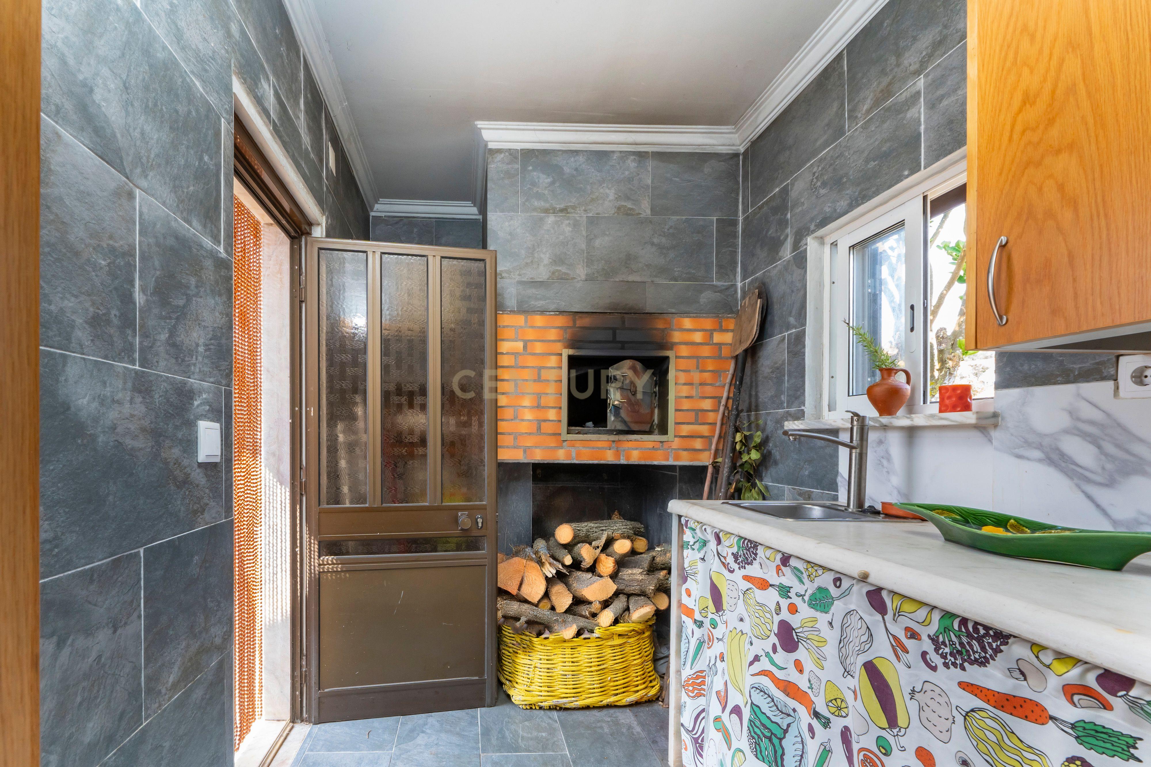 Moradia com Amplo Terreno em Alenquer - Oportunidade Única! - Image 35