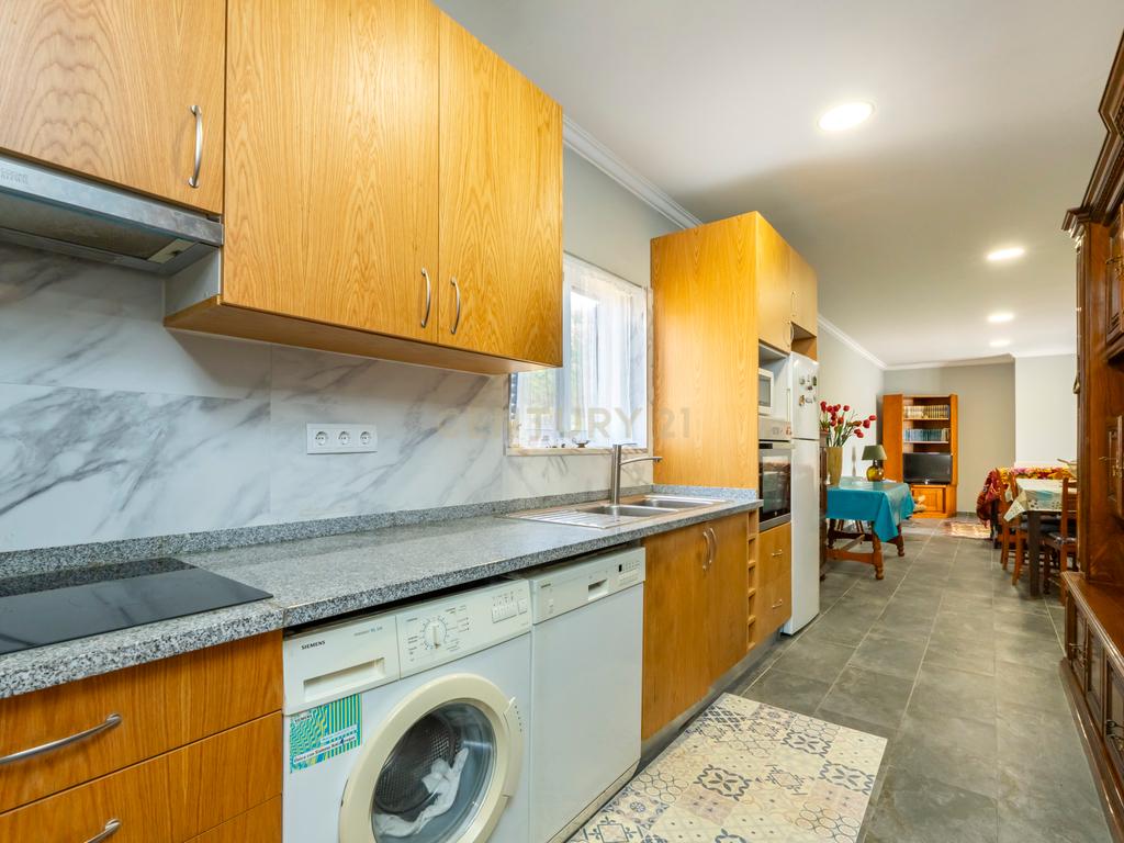 Moradia com Amplo Terreno em Alenquer - Oportunidade Única! - Image 33