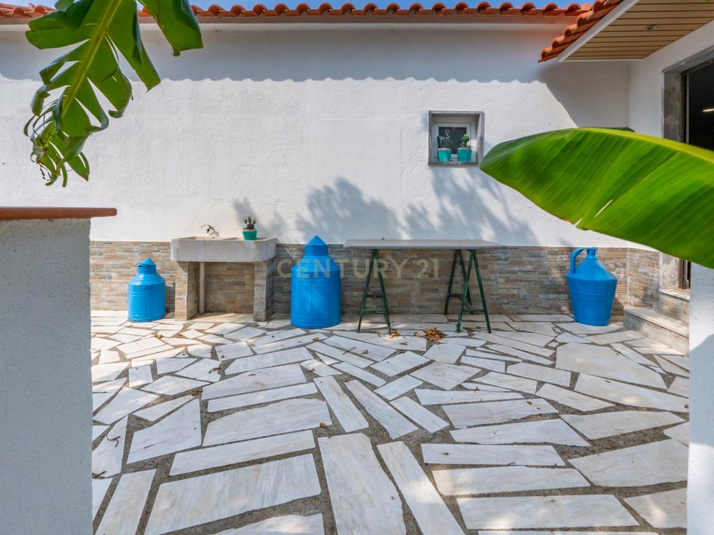 Moradia com Amplo Terreno em Alenquer - Oportunidade Única! - Image 6