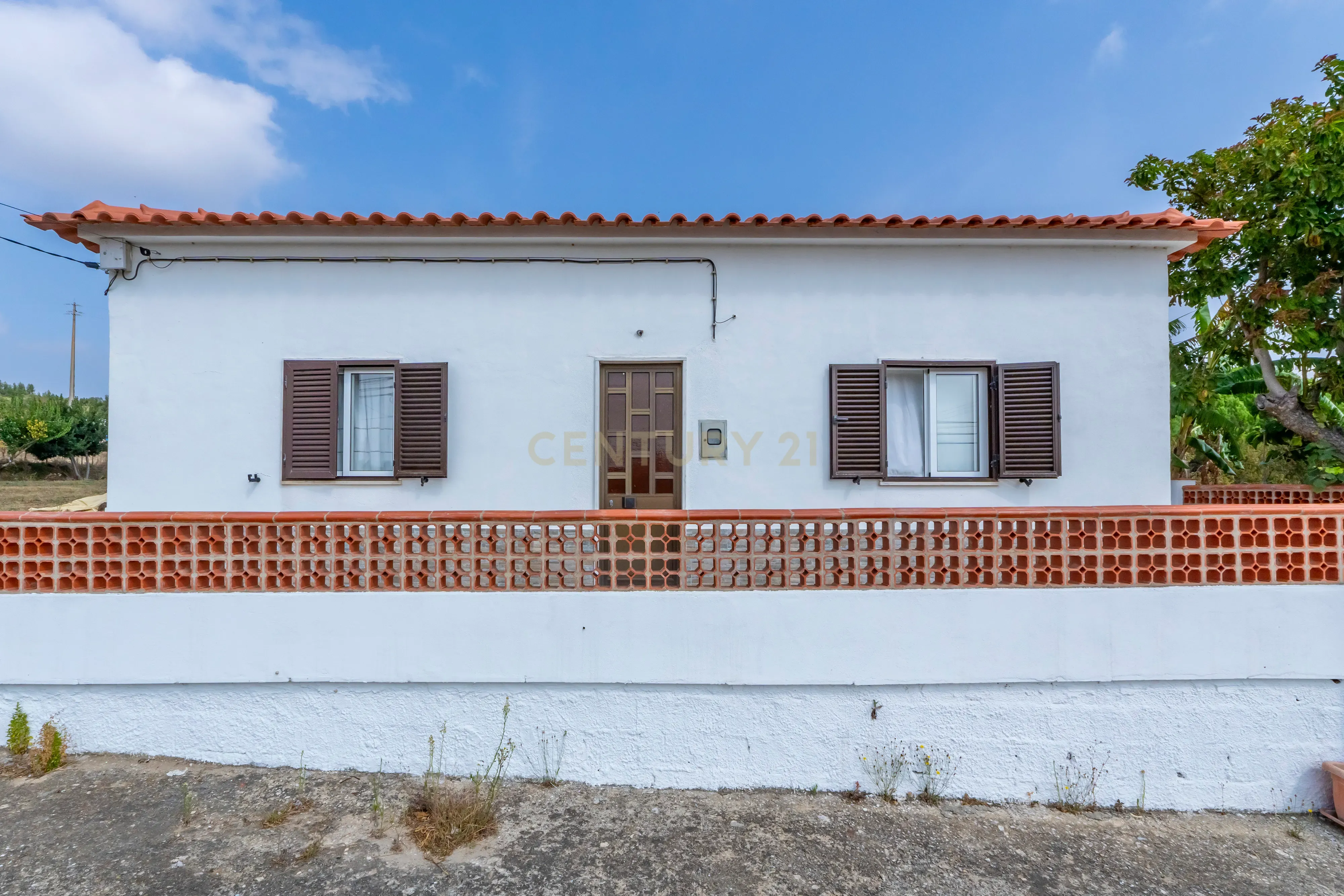 Moradia com Amplo Terreno em Alenquer - Oportunidade Única! - Image 2