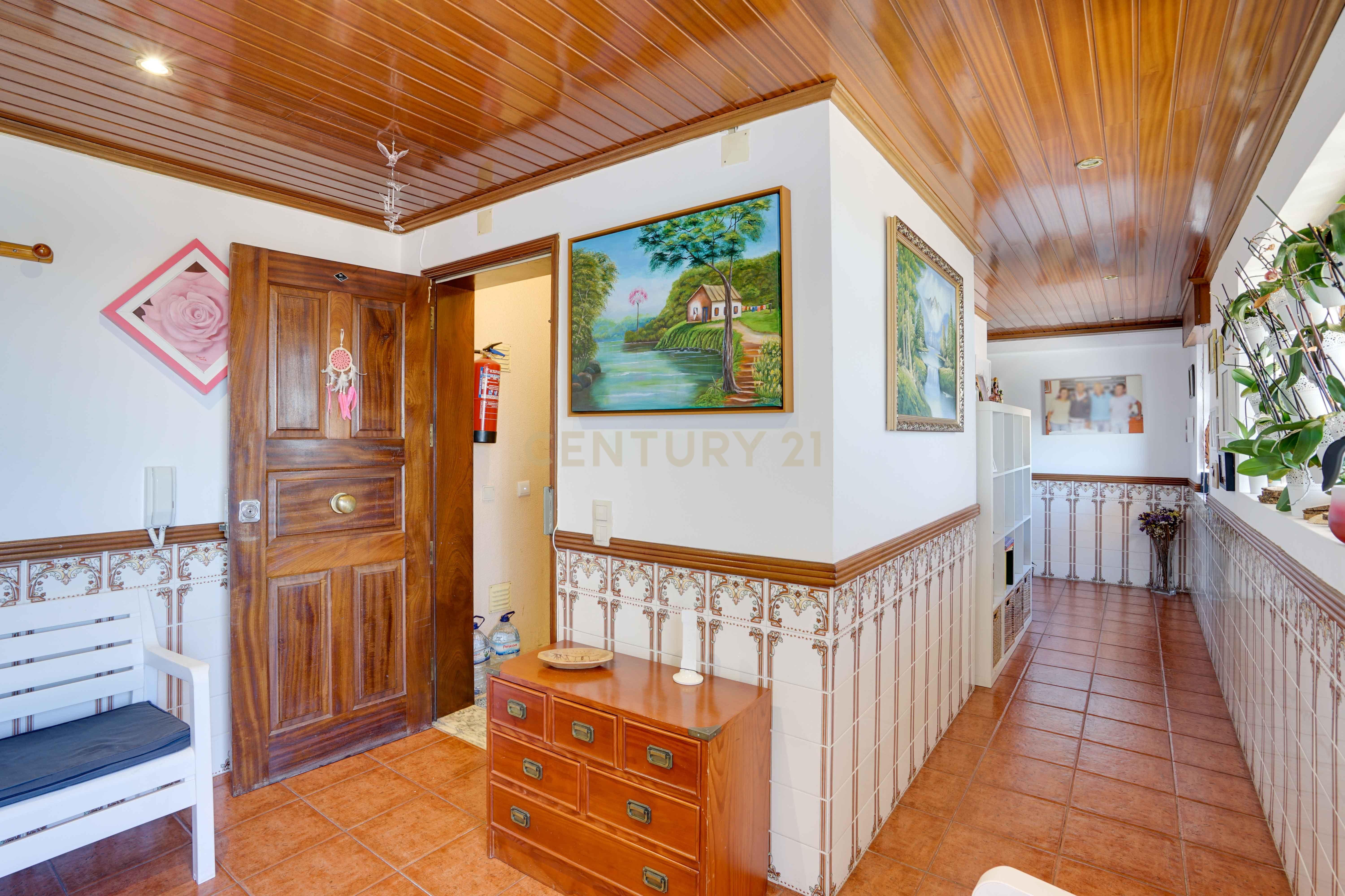 Transforme esta casa no seu novo lar - Encantadora Penthouse T2+2 - Image 9