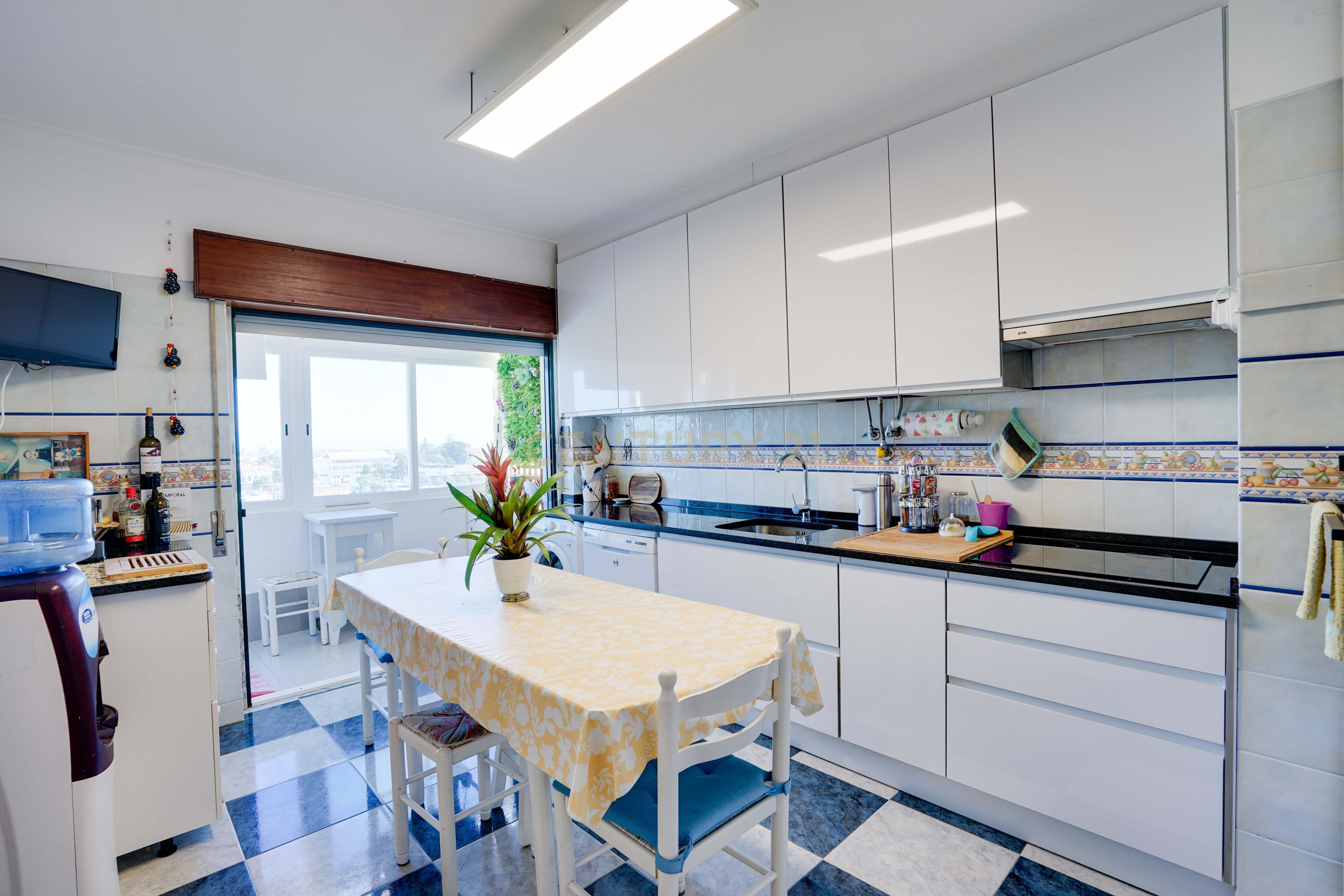 Transforme esta casa no seu novo lar - Encantadora Penthouse T2+2 - Image 16