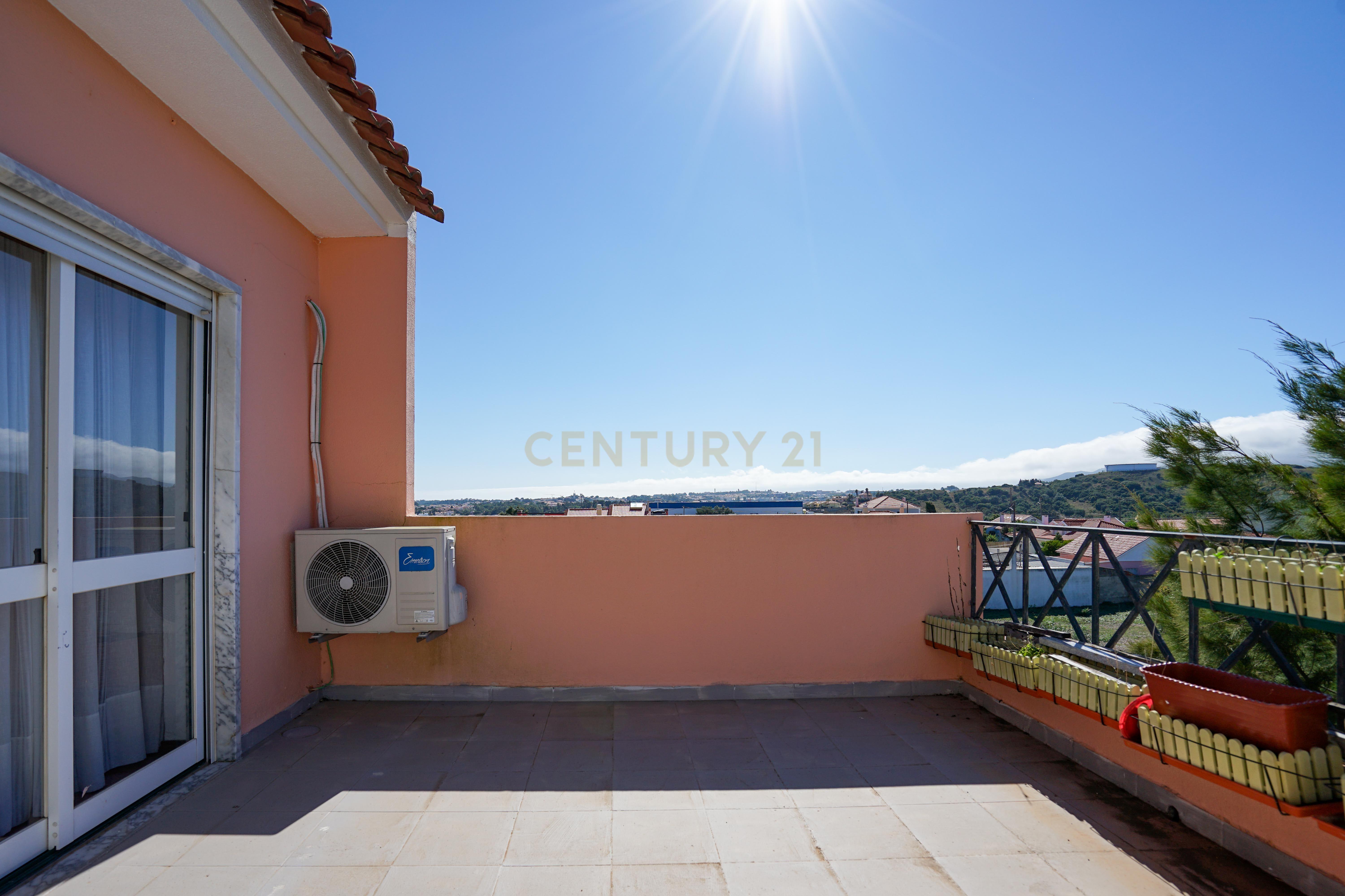 Transforme esta casa no seu novo lar - Encantadora Penthouse T2+2 - Image 24