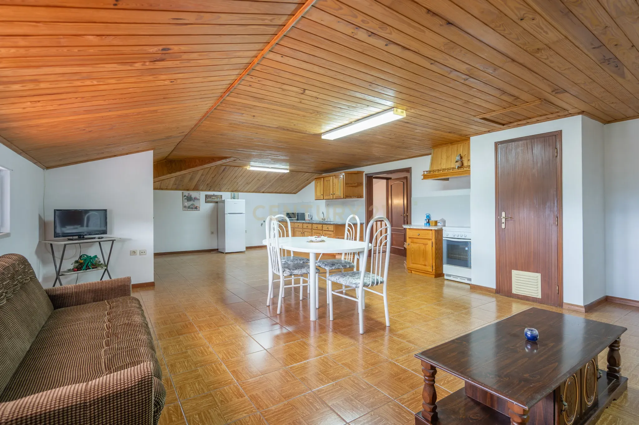 Imponente Moradia com 8 quartos, construída em pedra, situada em Prozelo, Arcos de Valdevez - Image 27