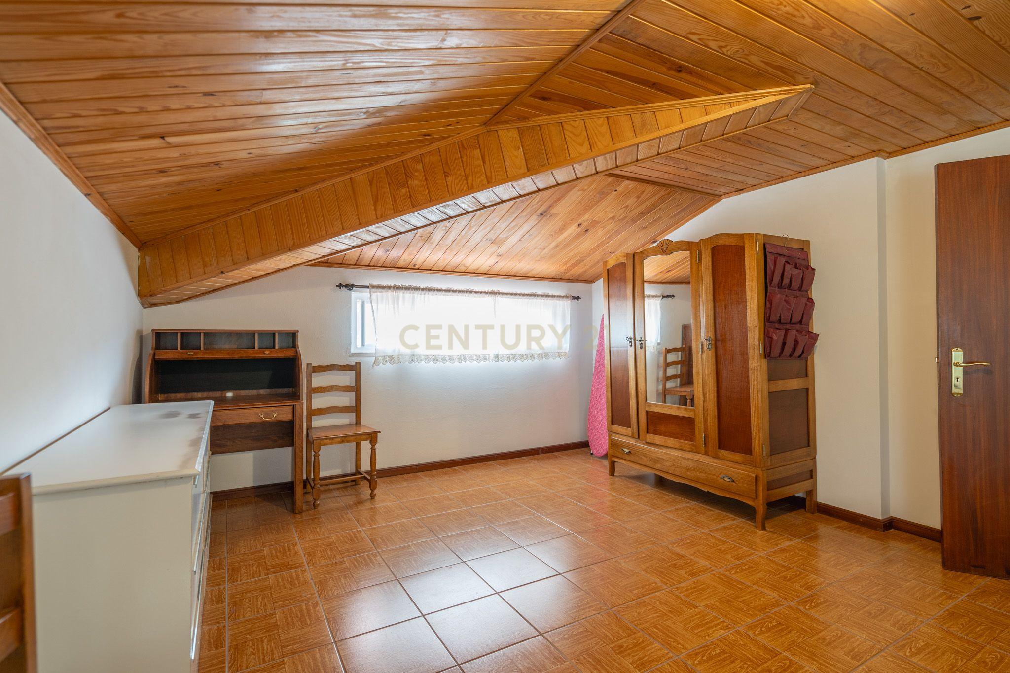 Imponente Moradia com 8 quartos, construída em pedra, situada em Prozelo, Arcos de Valdevez - Image 49