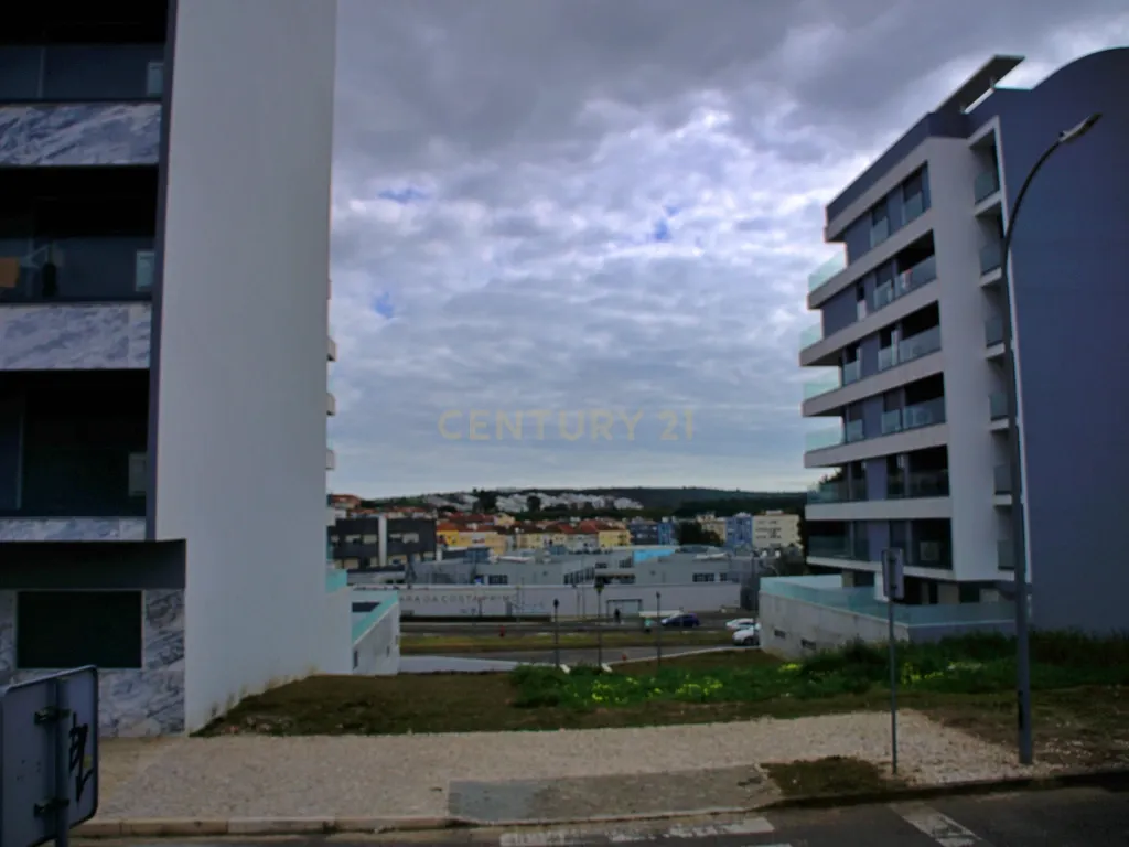 Oportunidade De Investimento Terreno Centro Amadora com projeto aprovado e licenças a pagamento - Image 11
