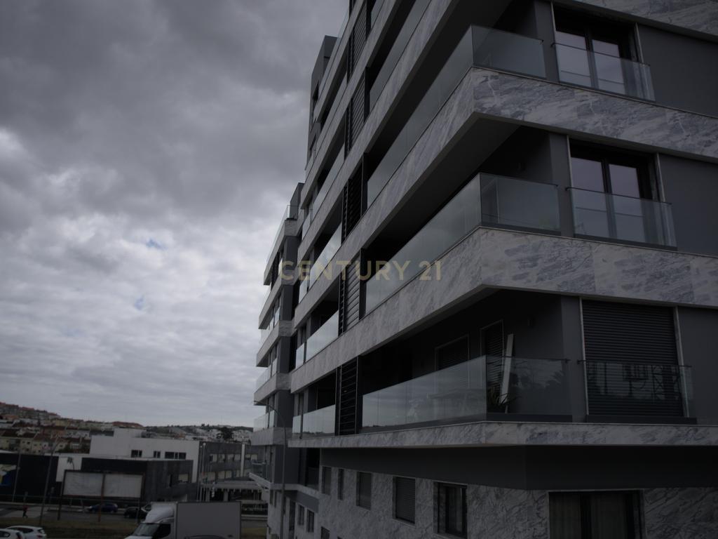 Oportunidade De Investimento Terreno Centro Amadora  com projeto aprovado e licenças a pagamento - Image 9