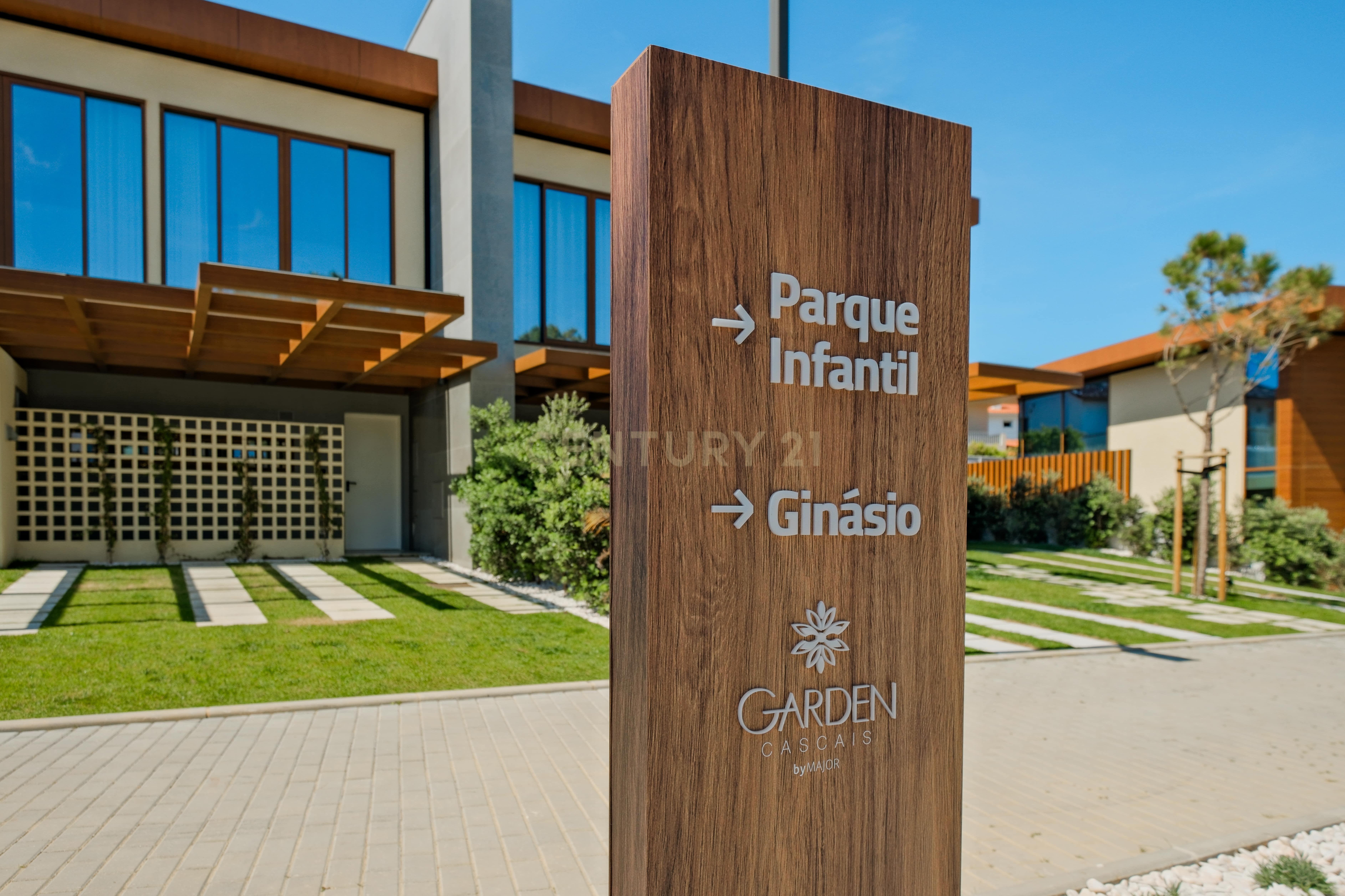 Moradia T4, com piscina, jardim, garagem privada em condomínio fechado em Cascais - Image 29