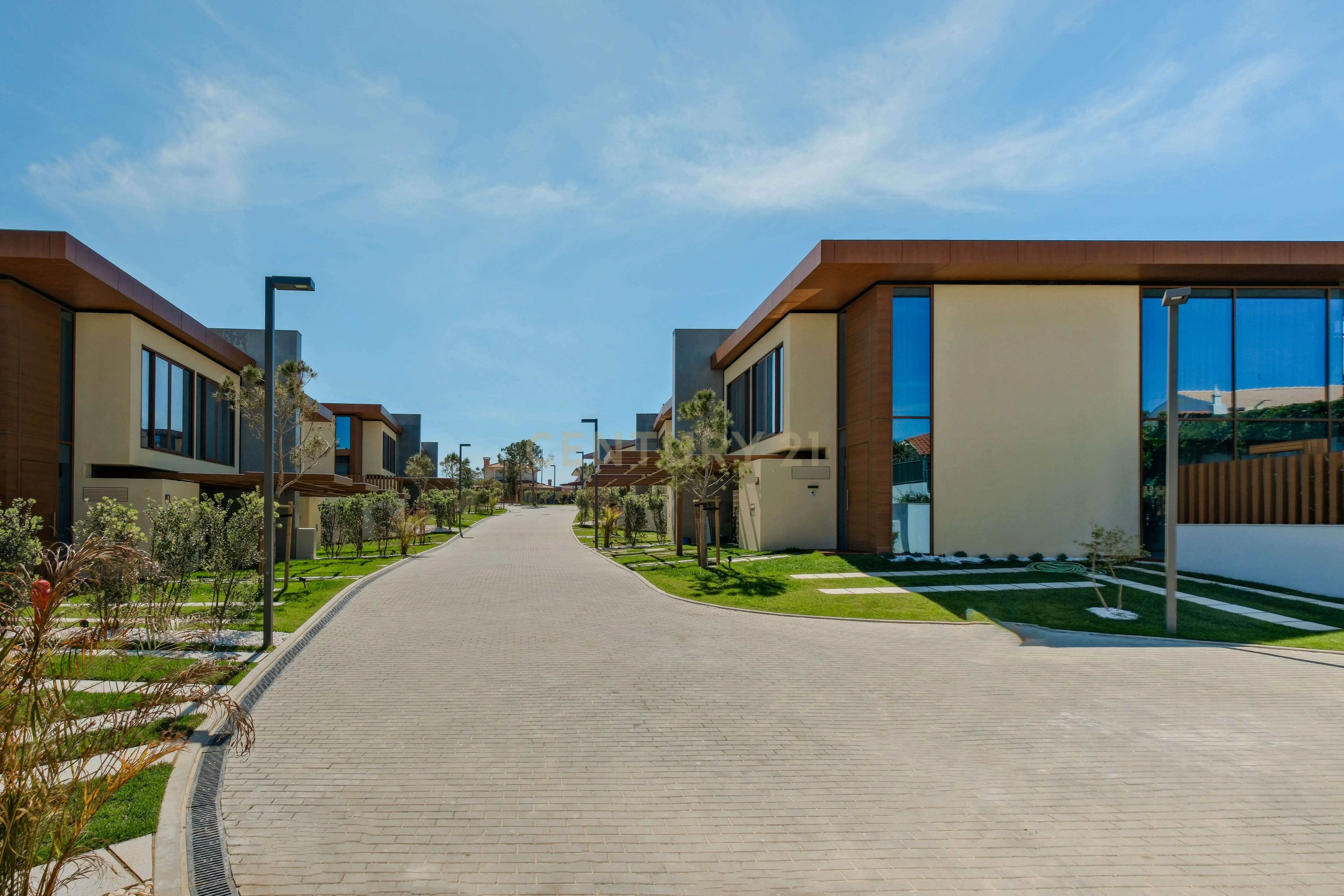 Moradia T4, com piscina, jardim, garagem privada em condomínio fechado em Cascais - Image 33