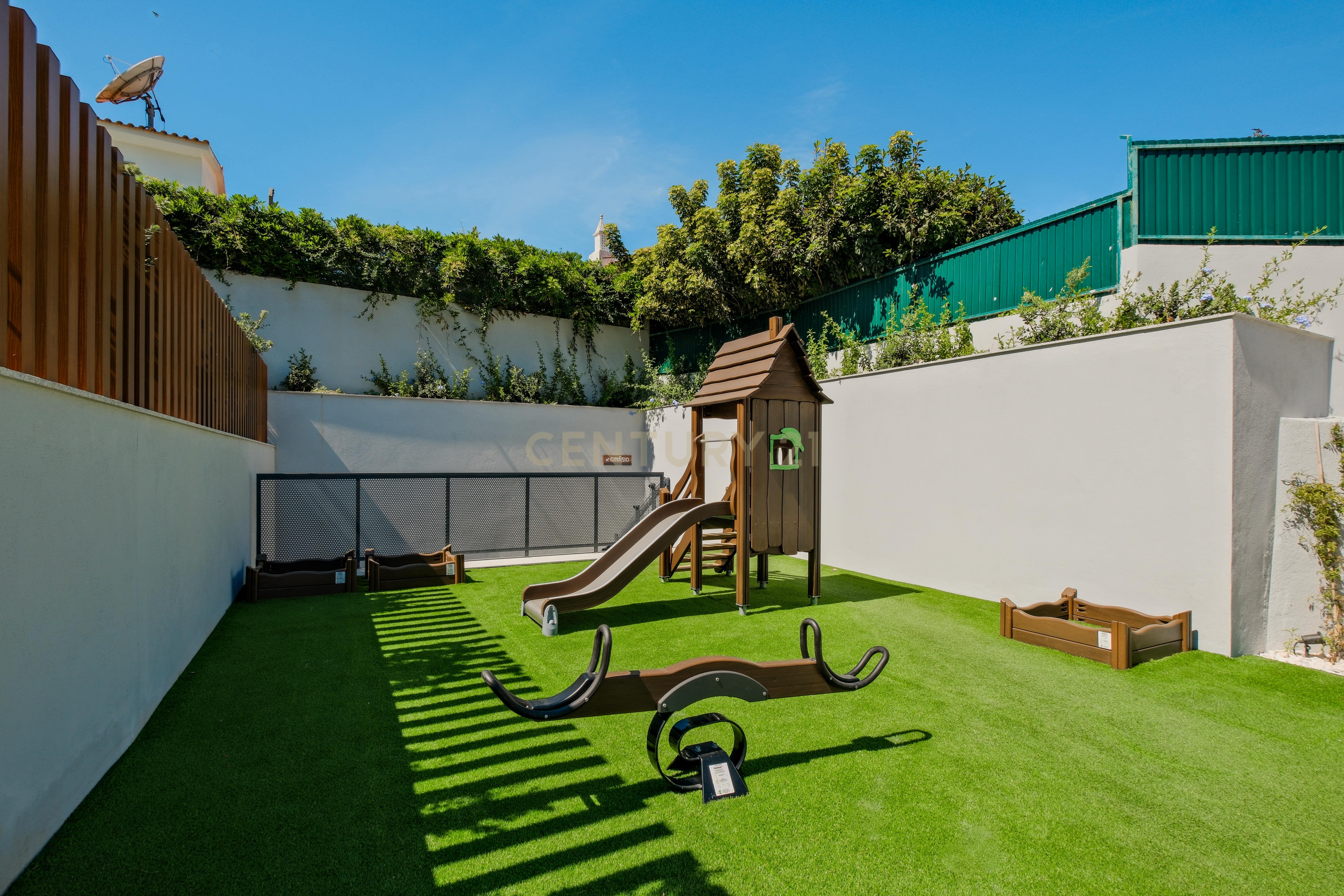 Moradia T4, com piscina, jardim, garagem privada em condomínio fechado em Cascais - Image 30