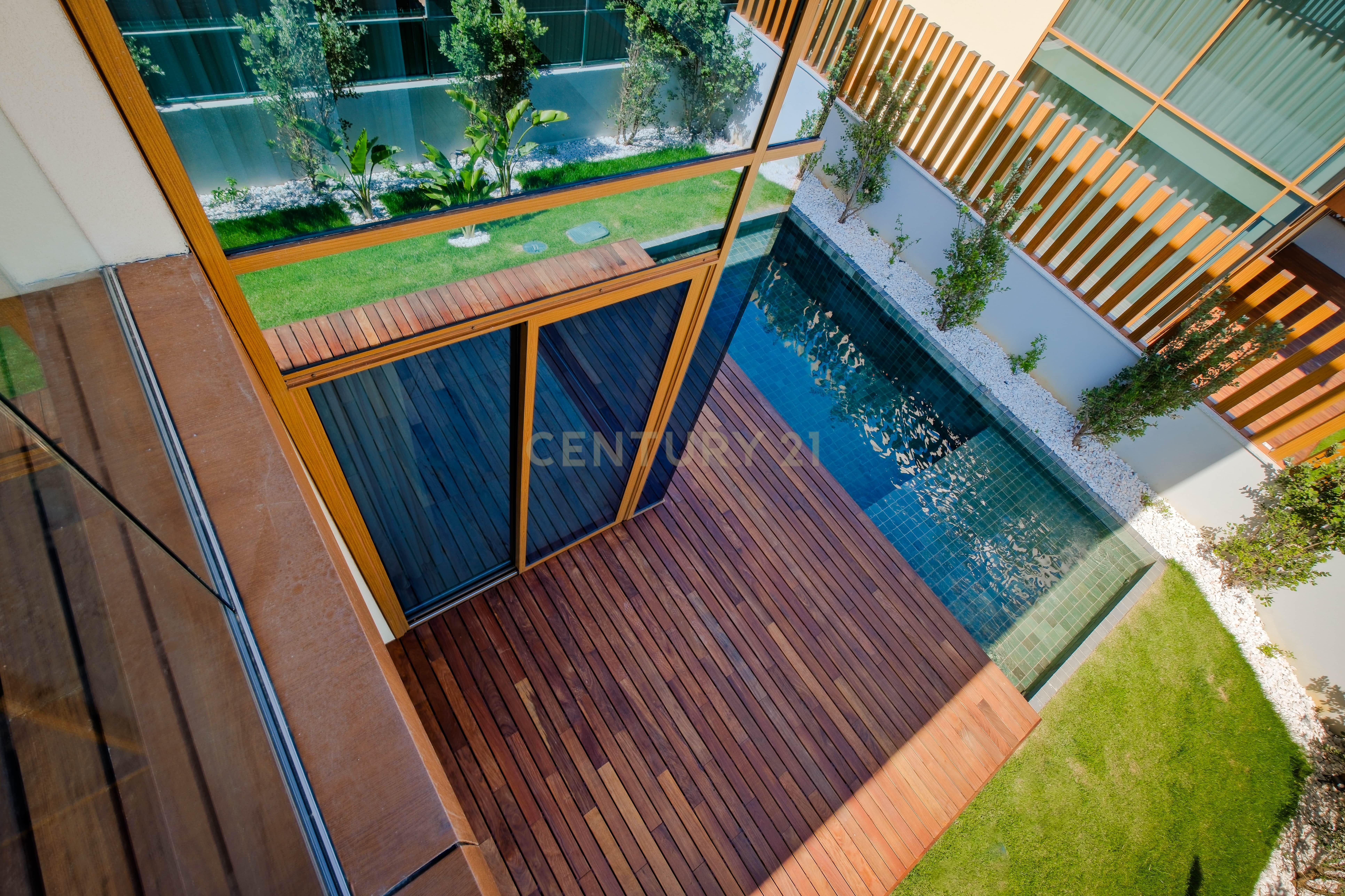 Moradia T4, com piscina, jardim, garagem privada em condomínio fechado em Cascais - Image 28