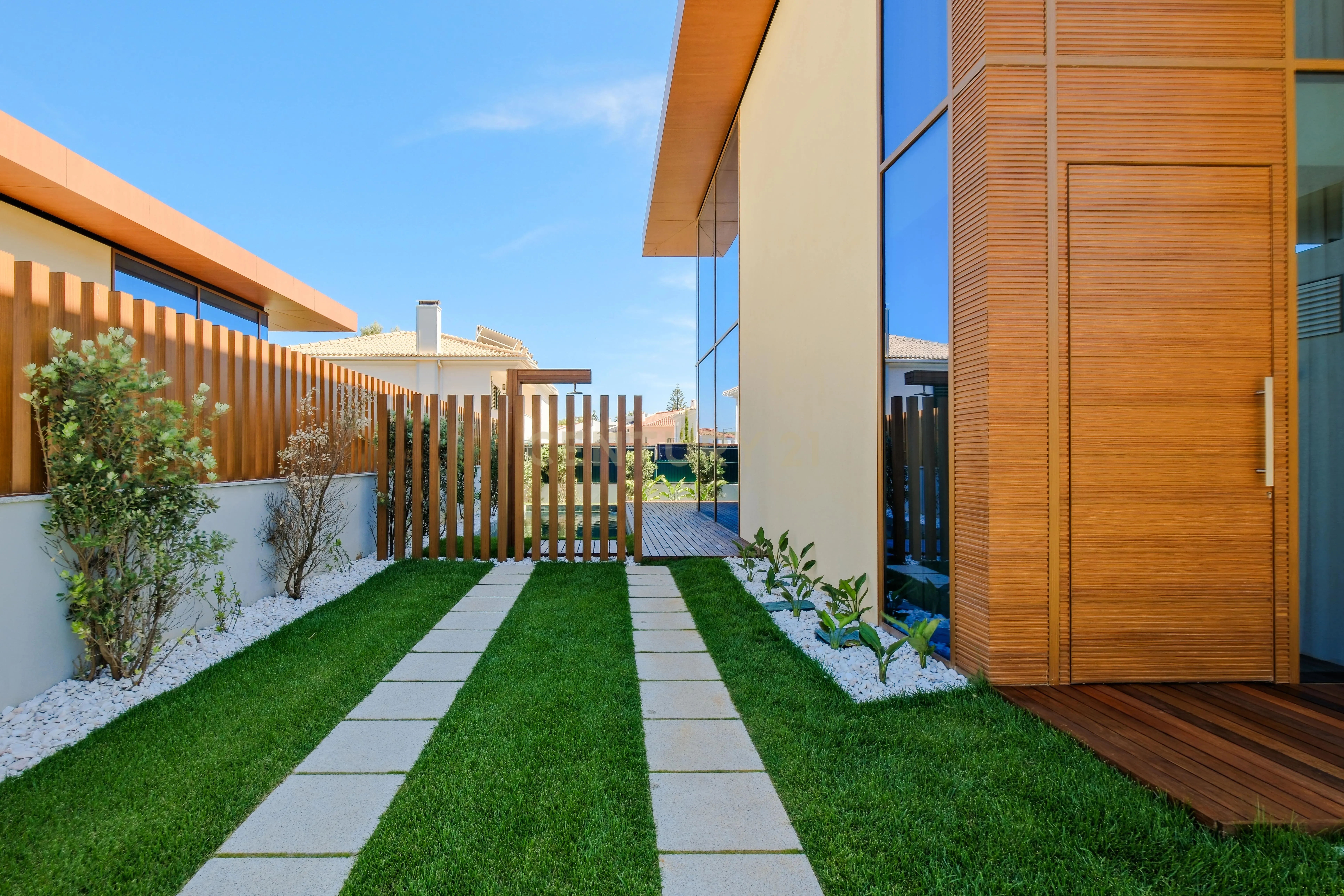 Moradia T4, com piscina, jardim, garagem privada em condomínio fechado em Cascais - Image 24