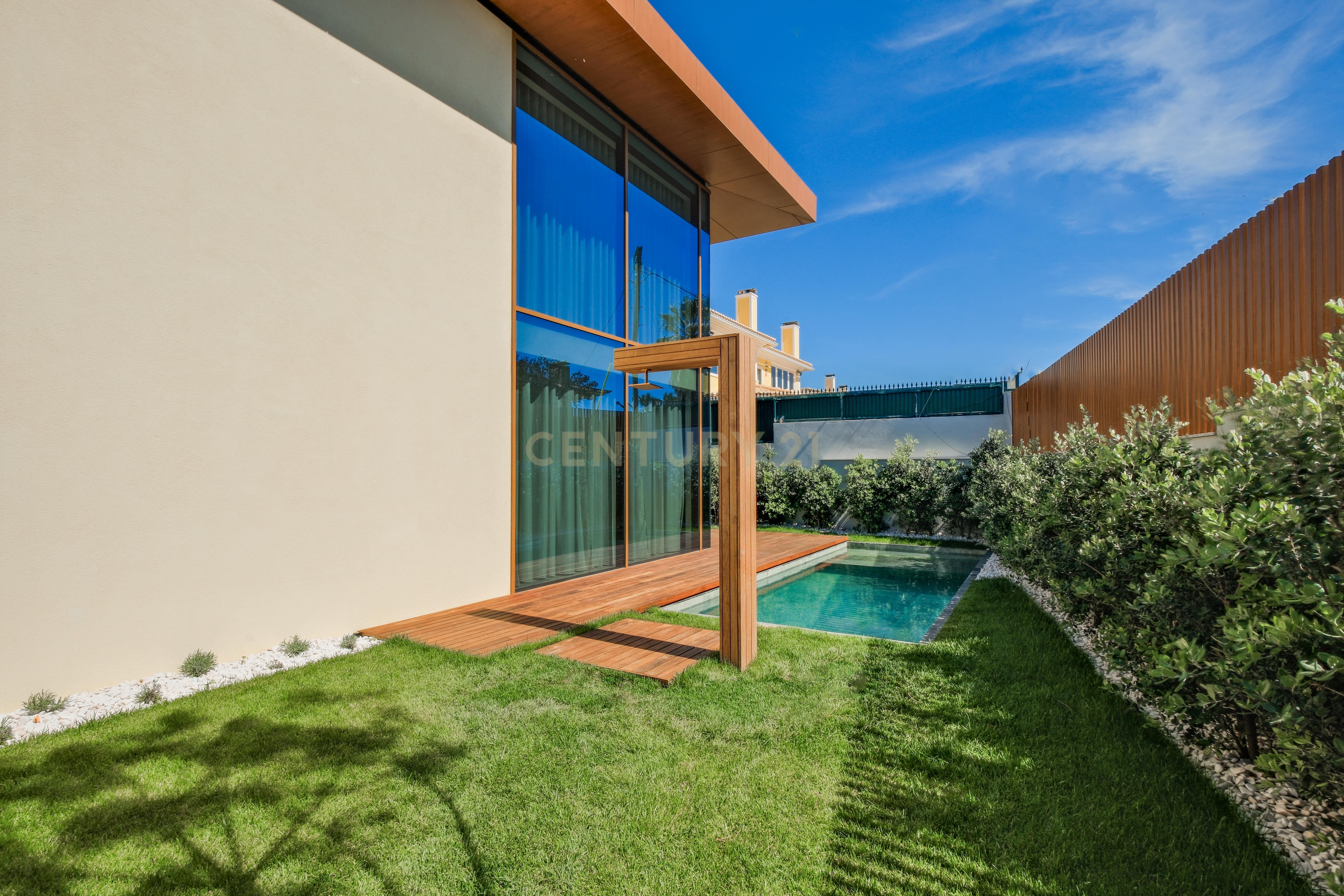 Moradia T4, com piscina, jardim, garagem privada em condomínio fechado em Cascais - Image 26