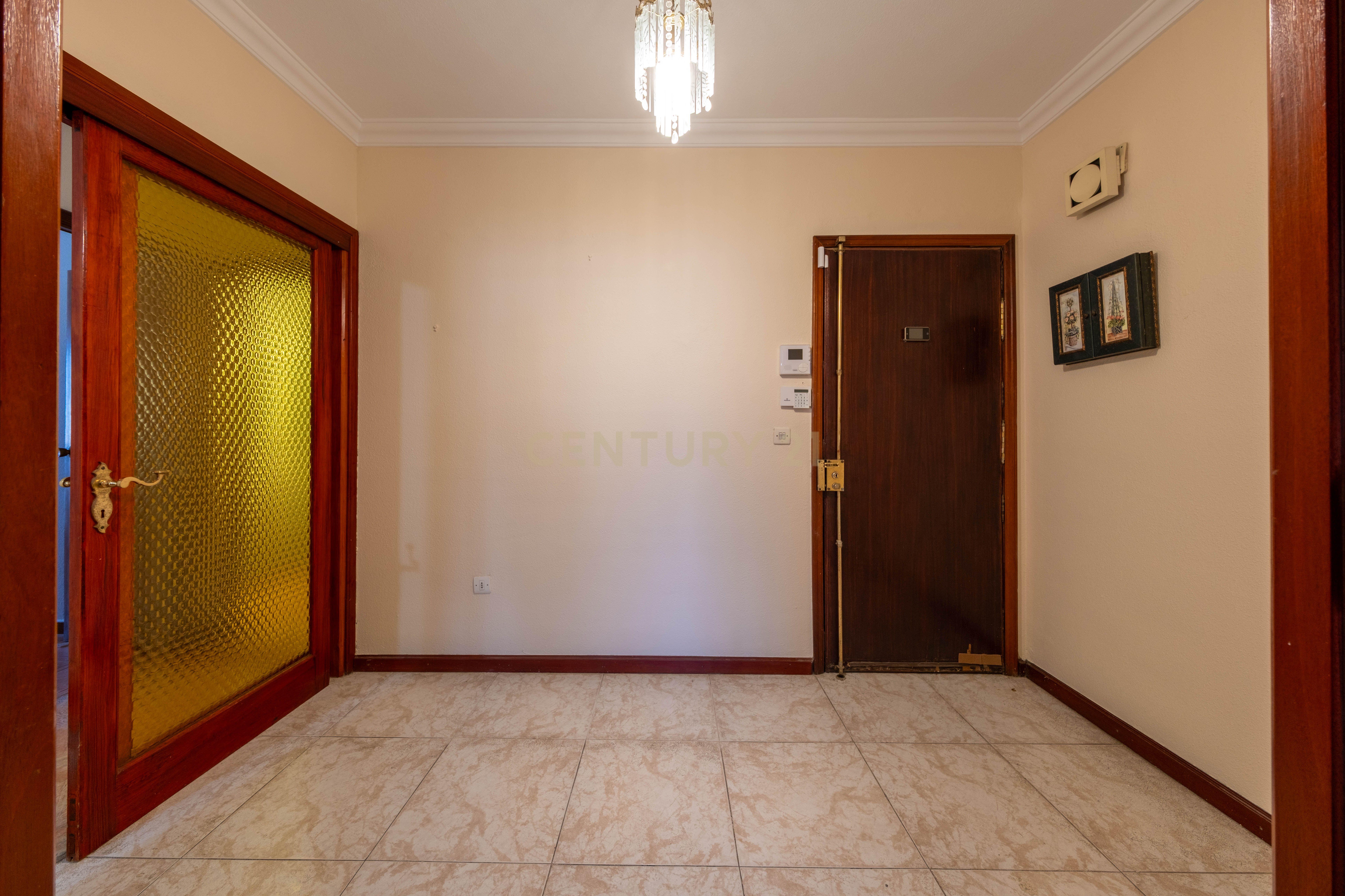 undefined - Image 8