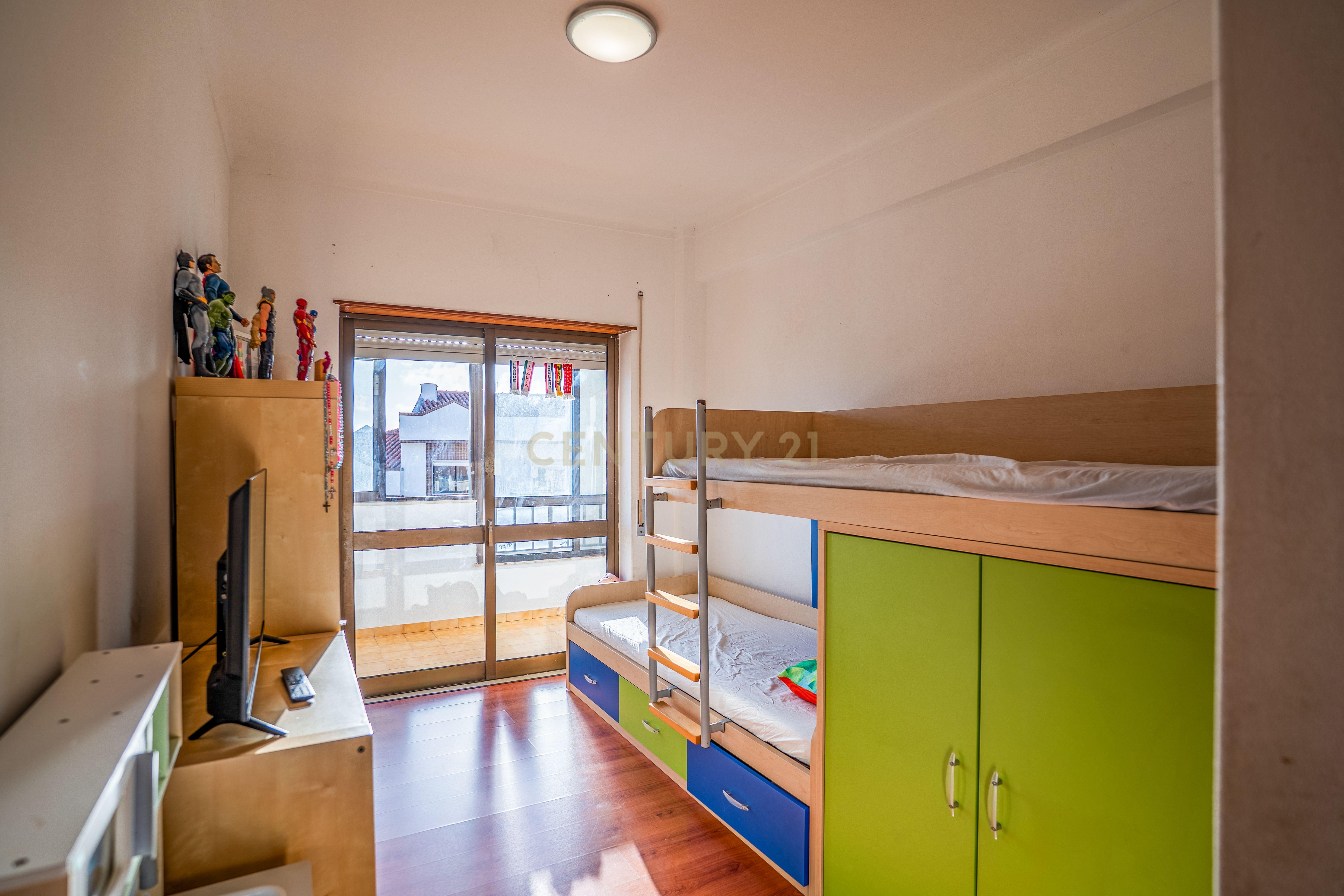Fotografia 9 de Apartamento T2 em Caldas, junto ao Parque D. Carlos e Centro Comercial La Vie