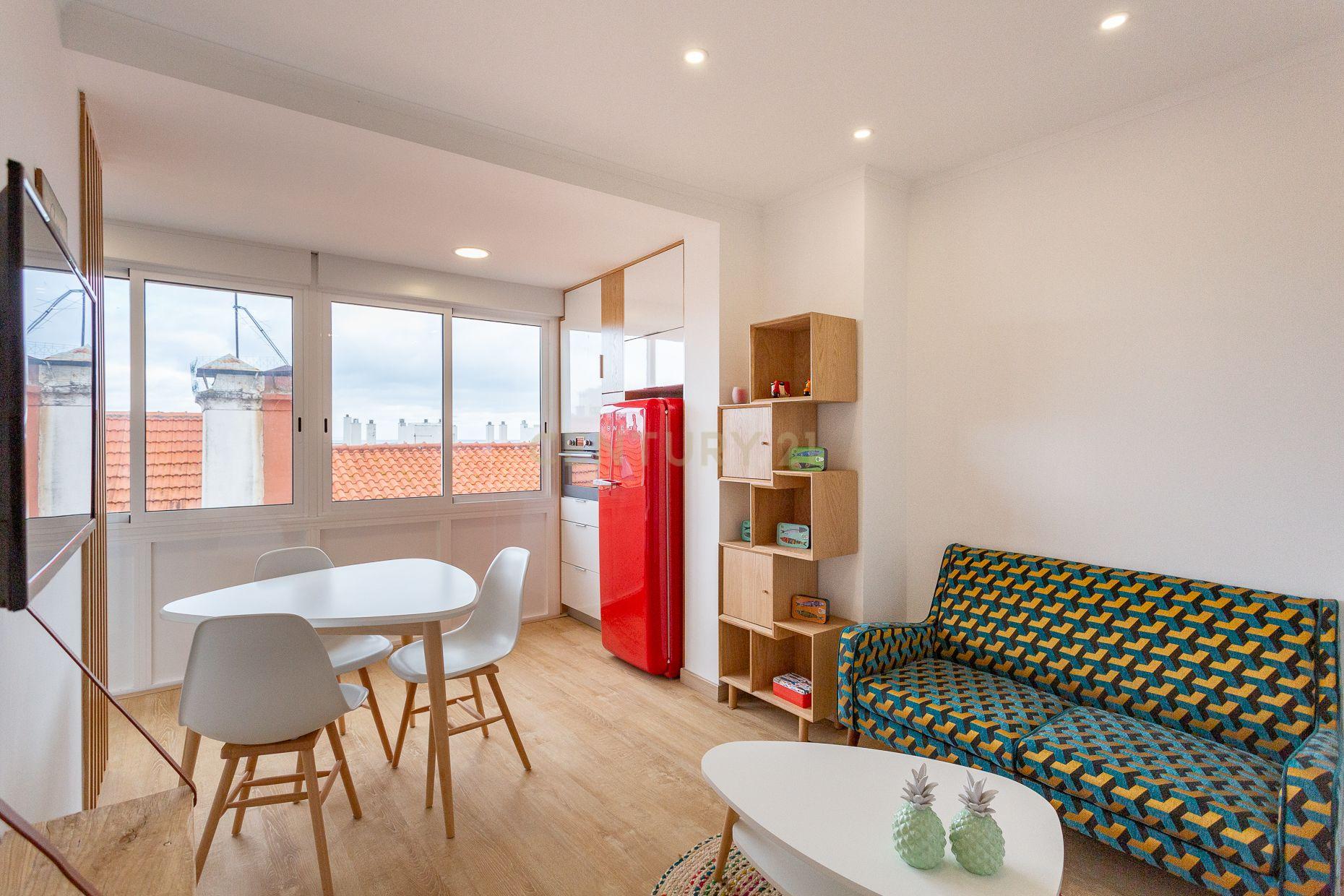 Apartamento T1+1 mobilado com Vista para o Rio em Lisboa - Image 2