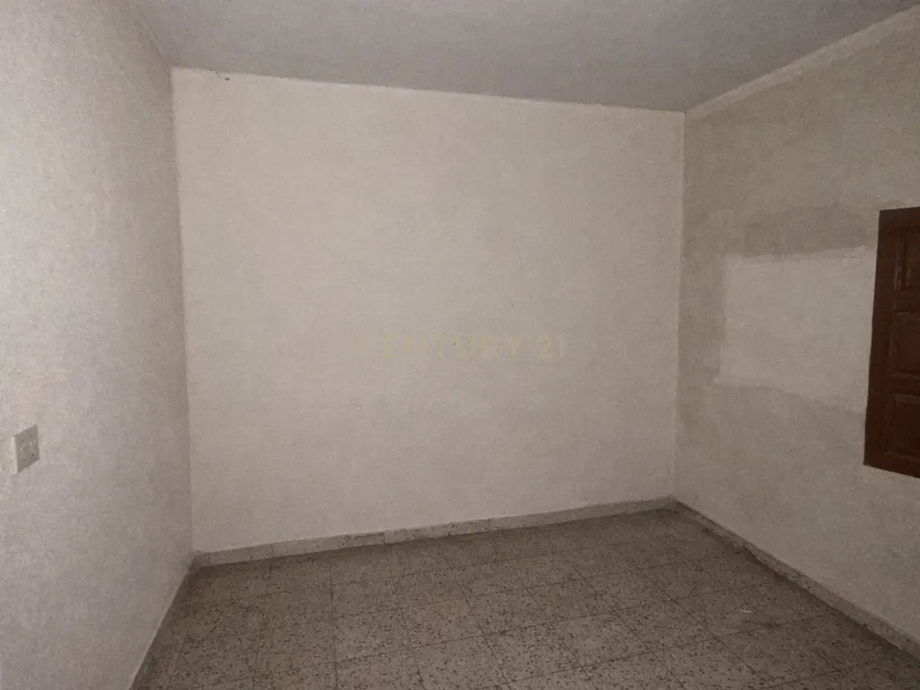 Edifício exclusivo com grande potencial numa das melhores zonas de Trujillo - Image 99