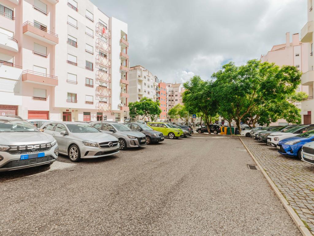 T3 na Ramada | Praça Sara Afonso - Image 32