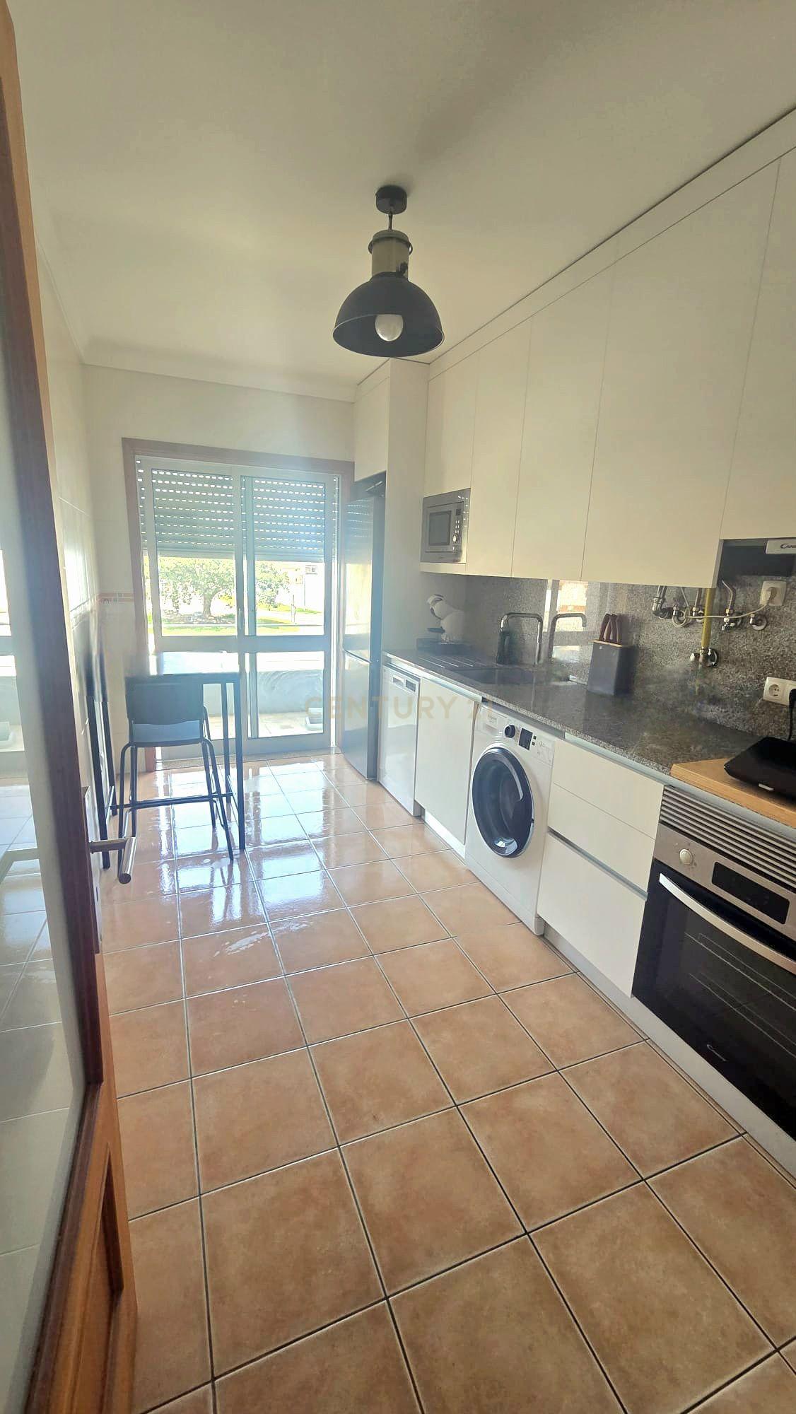 Fotografia 4 de 🏡 T2 com Suíte, Varandas e Garagem com Carregamento para Veículo Elétrico