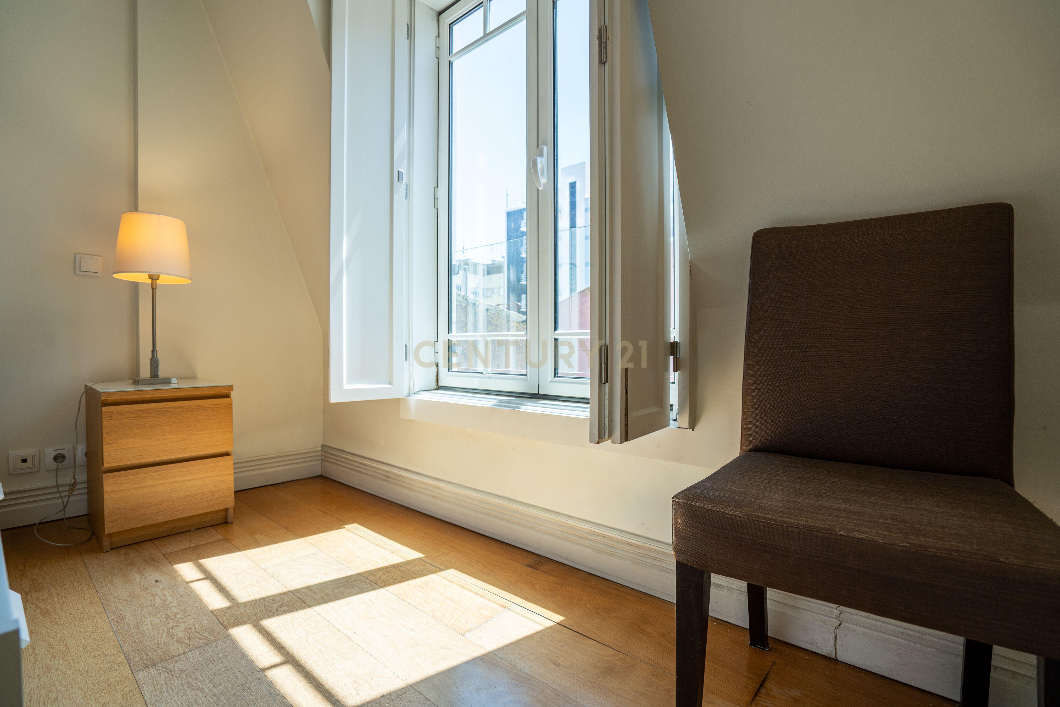 Fotografia 12 de Apartamento T1 Moderno nas Avenidas Novas, Lisboa mobilado, com ar condicionado e garagem