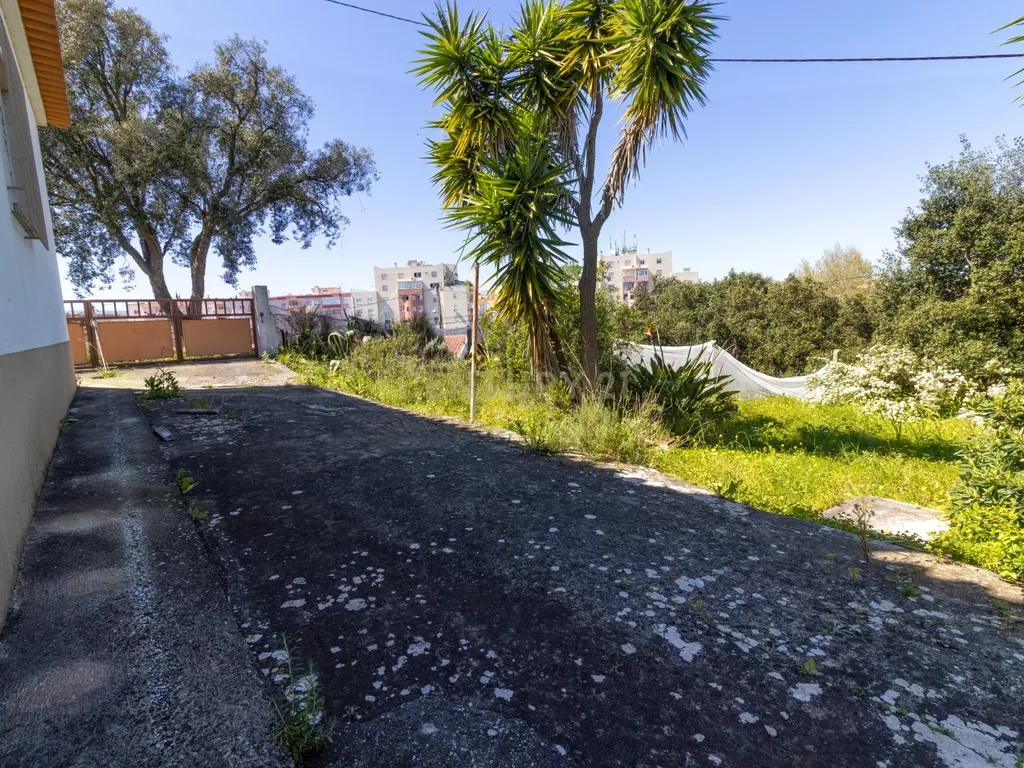 Moradia T3 em Setúbal: Perto da Praia e da Natureza - Image 39