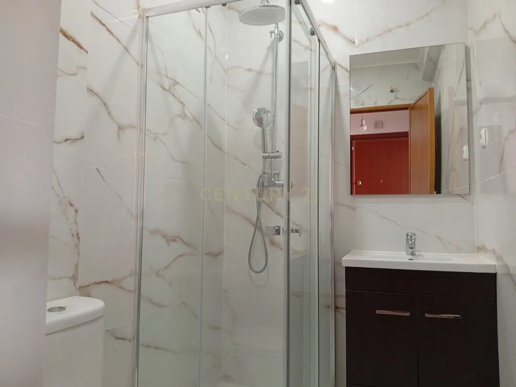Apartamento T2 na Alameda - Image 13