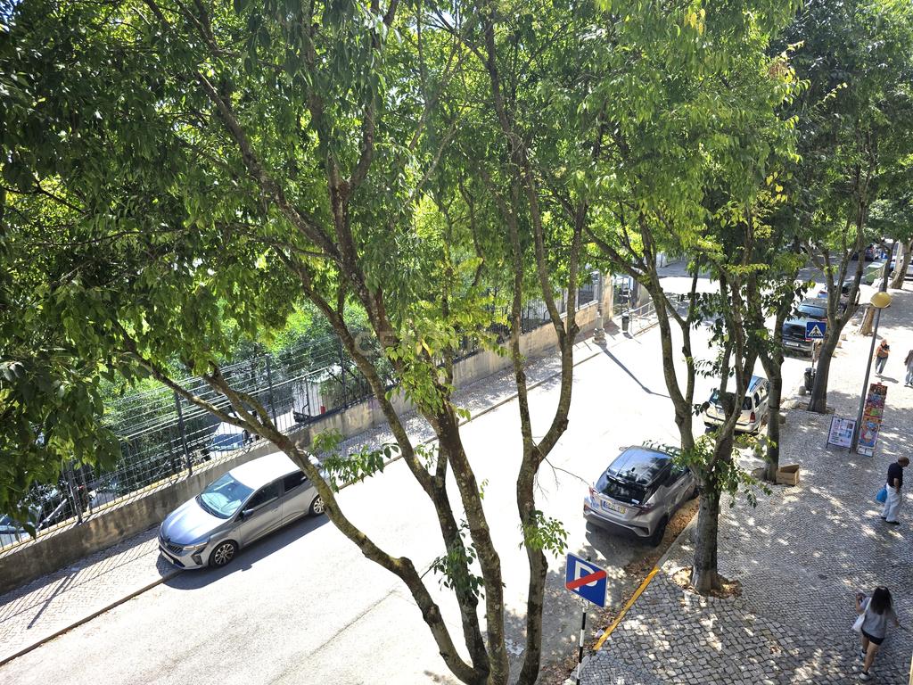 Apartamento T3 totalmente remodelado em Almada - Image 15