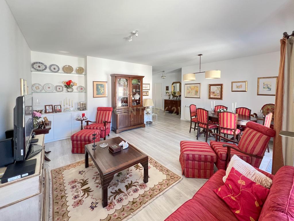 Apartamento T2 Duplex Torres Vedras centro - Image 1